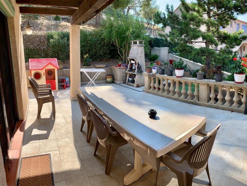 Maison type 4 de 115 m² + un appartement type 2 de 31 m² et un garage de 16 m² dans un secteur très prisé des Pennes Mirabeau