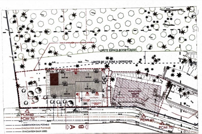 Terrain de 13895 m² à Septèmes-les-Vallons à la Rougière