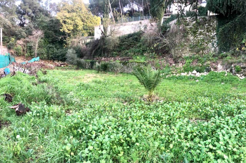 Terrain de 568 m² plat dans un secteur calme et  recherché de Marseille aux Vallons Des Tuves