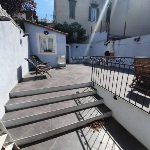 Maison de ville pleine de charme, proche des commodités dans le 4ème arrondissement de Marseille