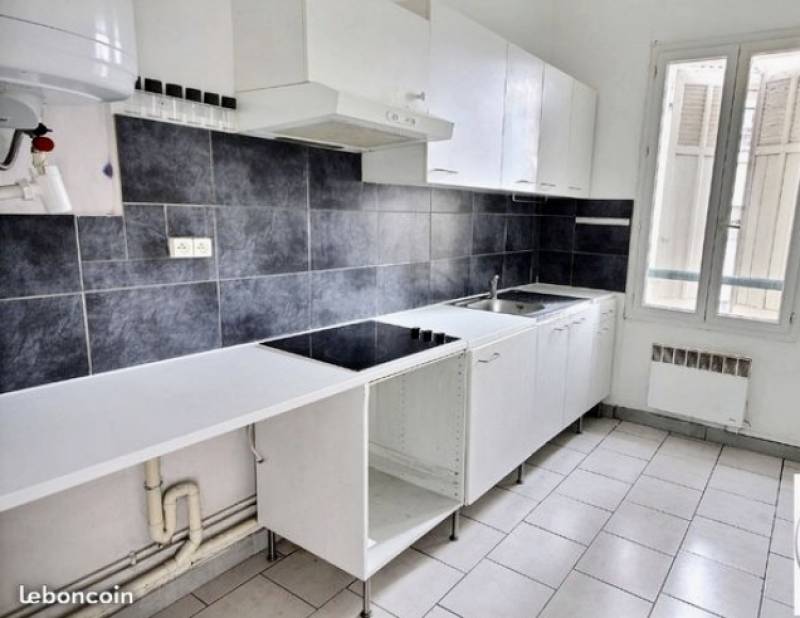 Appartement type 3 de 58 m² en plein coeur du village des Pennes Mirabeau