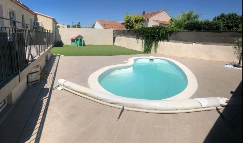 Maison type 6 de 136 m² plain-pied avec piscine sur une parcelle de 500 m² aux Pennes Mirabeau