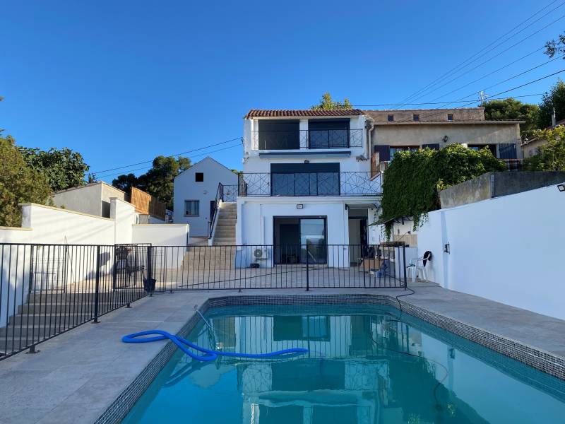 MARSEILLE 13015 les Borels, maison 150 m² avec piscine et vue mer